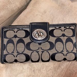 Coach wallet